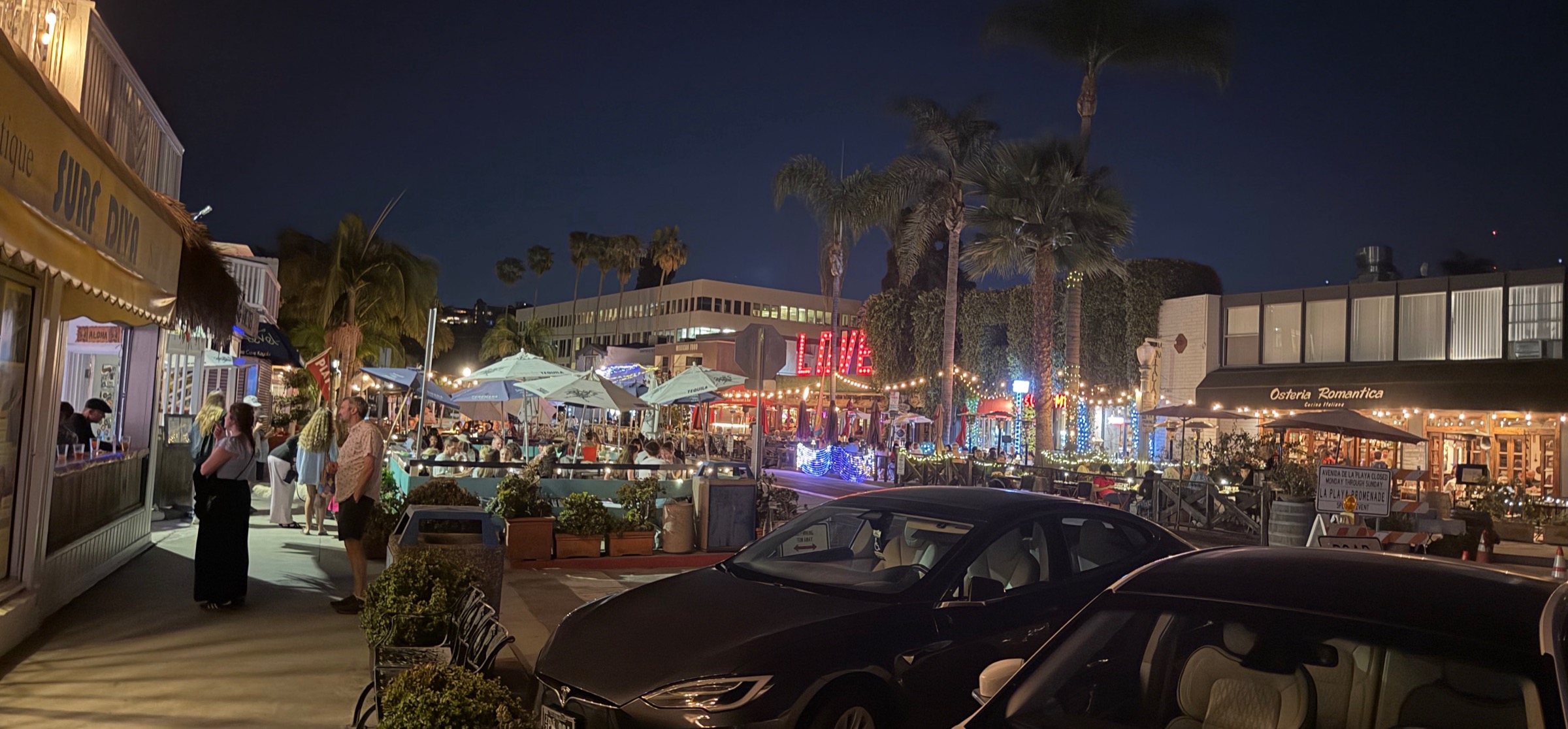 Avenida de la Playa After Dark